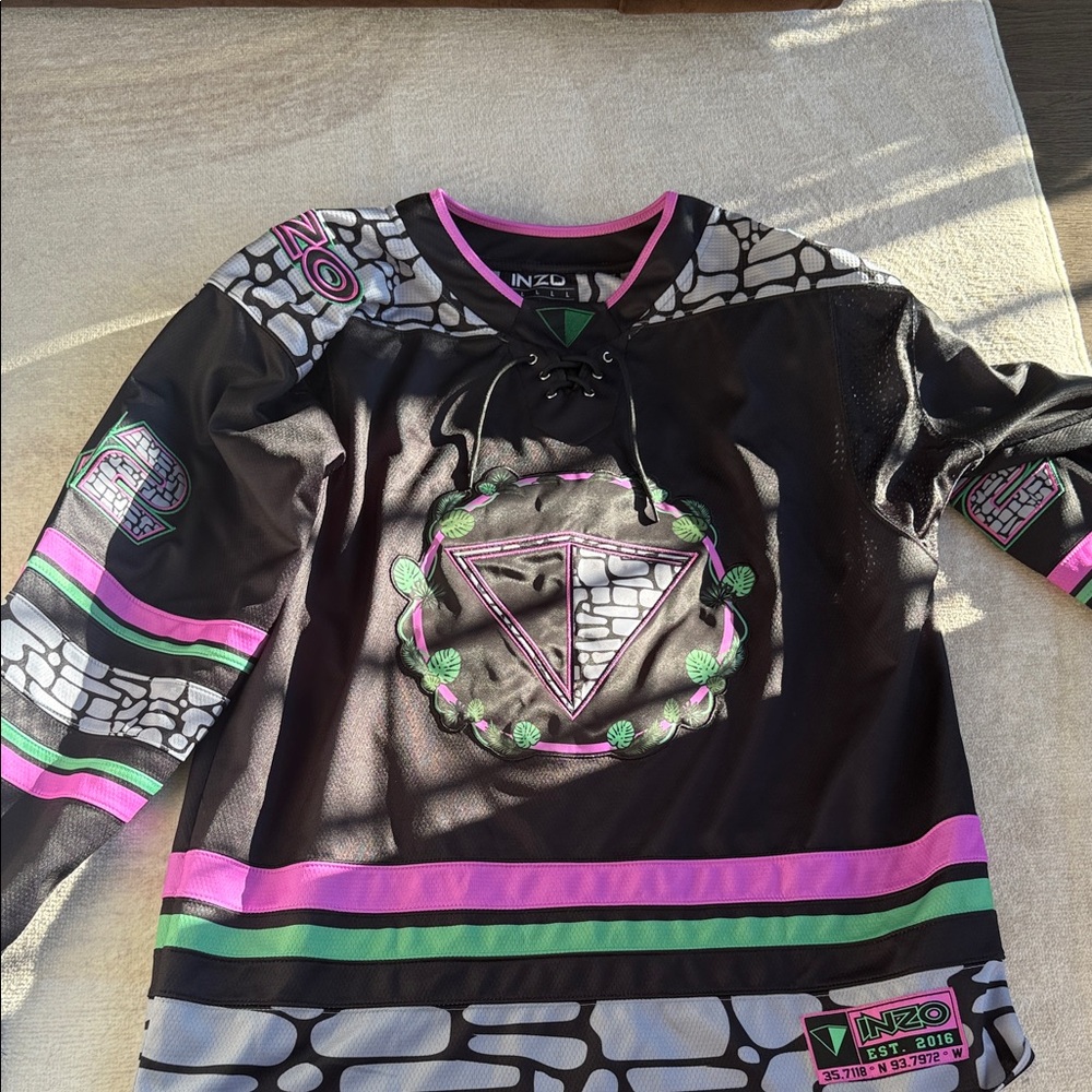 INZO Black and Pink Graphic Jersey